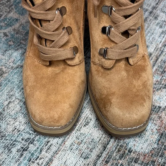 Steve Madden Breccan Tan and Black Lace-Up Block Heel Boots -‎ 10 - Picture 6 of 15